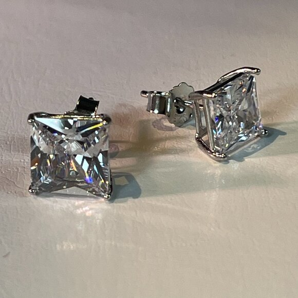 925 Silver Crystal Stud Earrings Screw Back Square Men's 7 mm with gift box - Picture 2 of 4